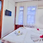 فندق مبيت وإفطار Meltem 4*